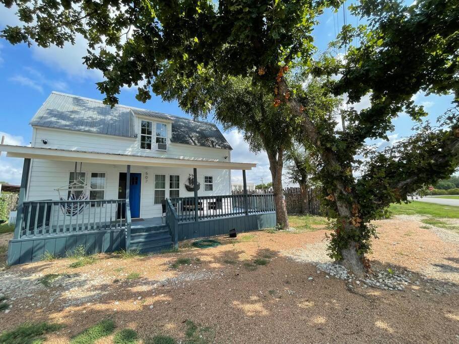 הוילה The Paddock House At Blanco Texas מראה חיצוני תמונה
